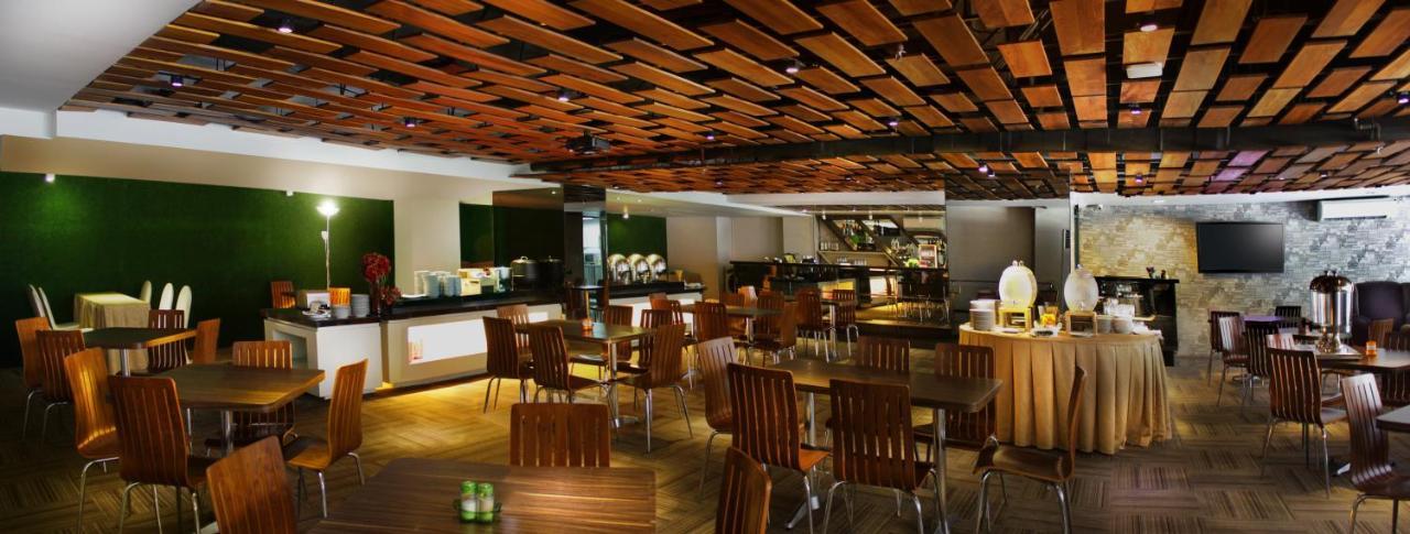 Favehotel Graha Agung Surabaya Luaran gambar