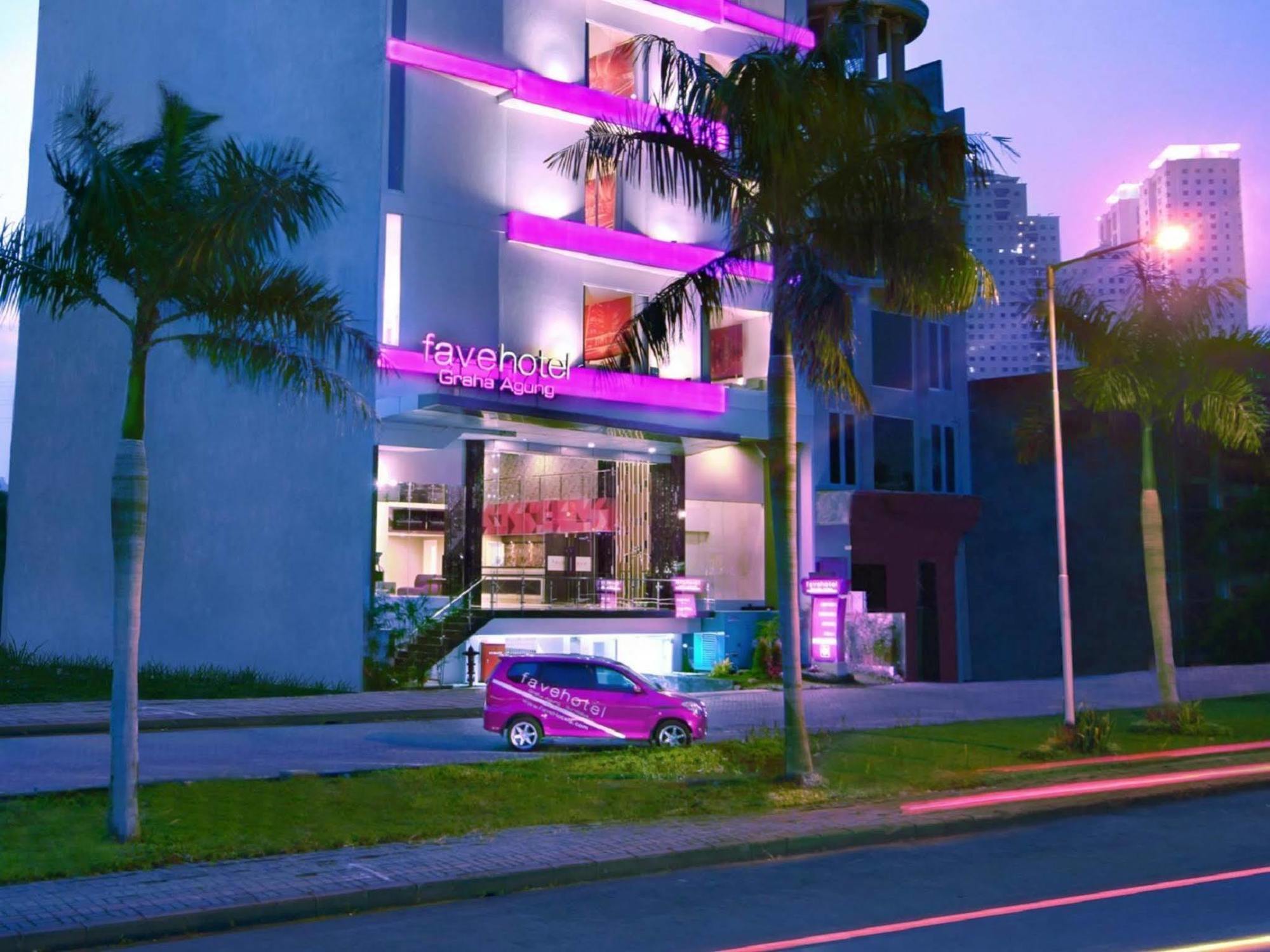 Favehotel Graha Agung Surabaya Luaran gambar